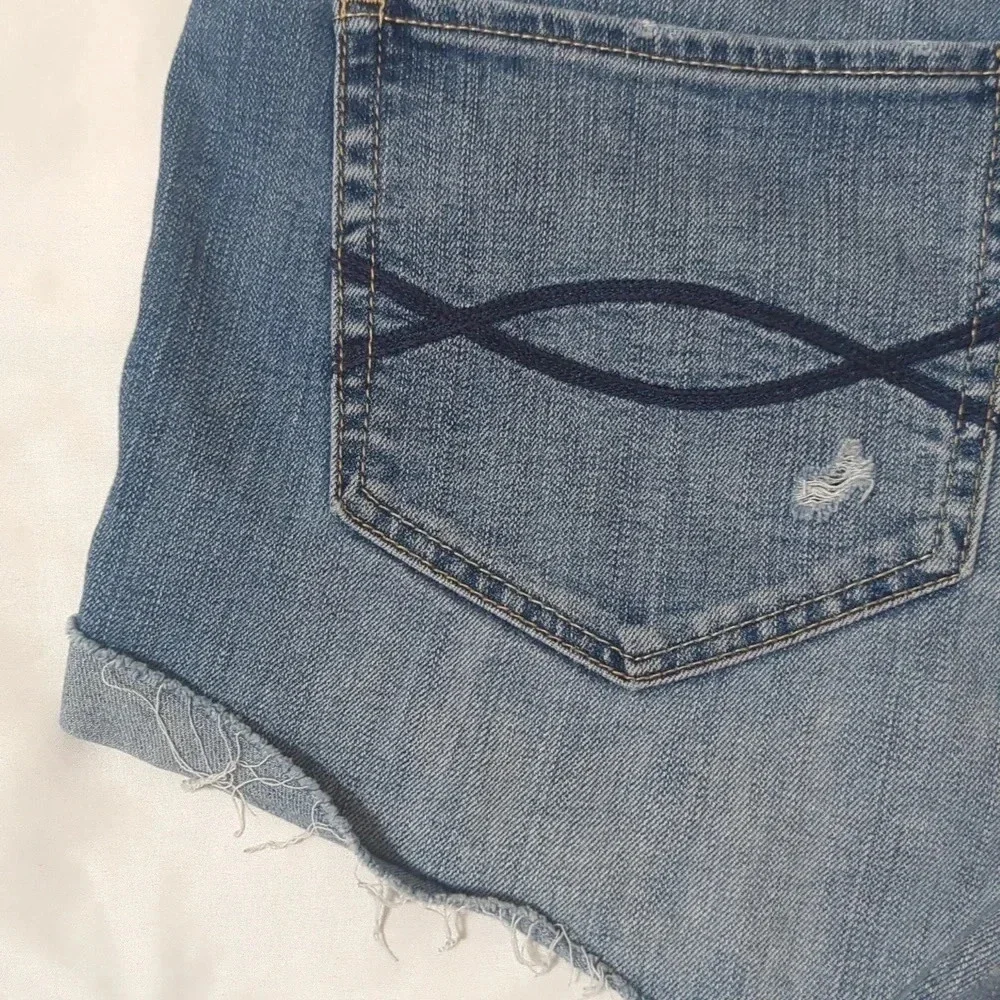 Abercrombie & Fitch High Rise Medium Destroy Short, Color Blue Size 30